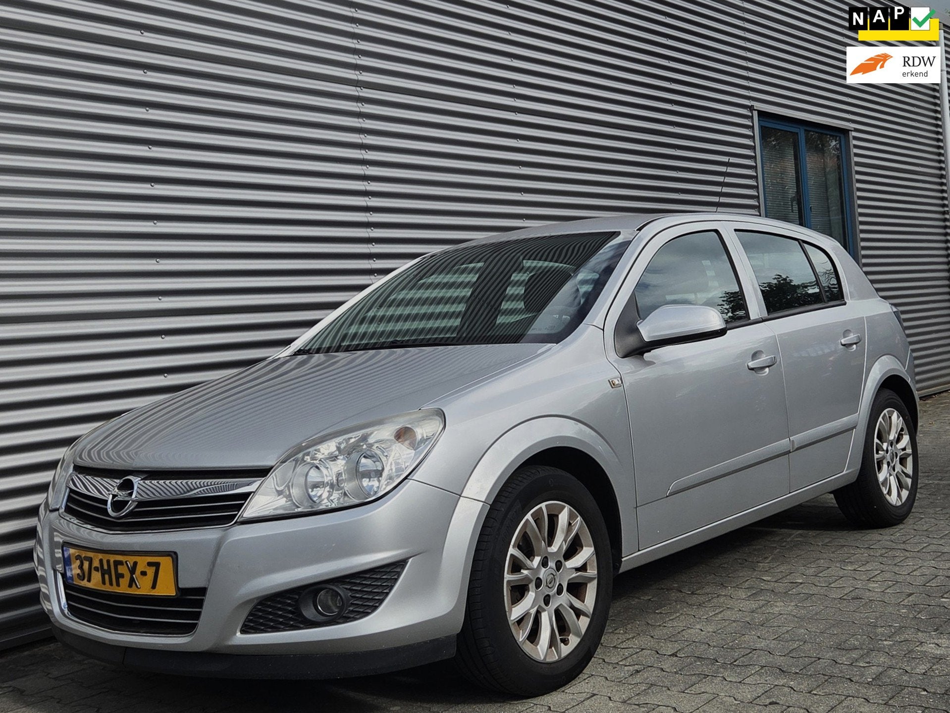 Opel Astra 1.6 Temptation 11-2008 Reflexzilver Metallic, Auto's, Voorwielaandrijving, Gebruikt, 4 cilinders, 635 kg