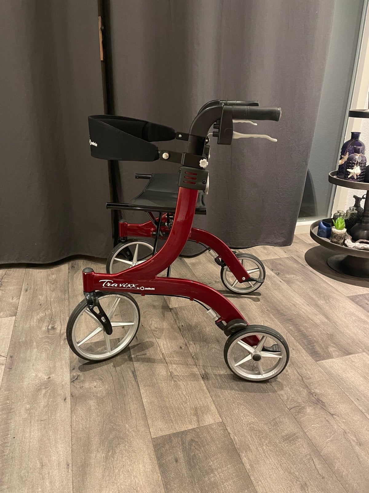 Travixx rollator, Diversen, Ophalen, Opvouwbaar, Zo goed als nieuw