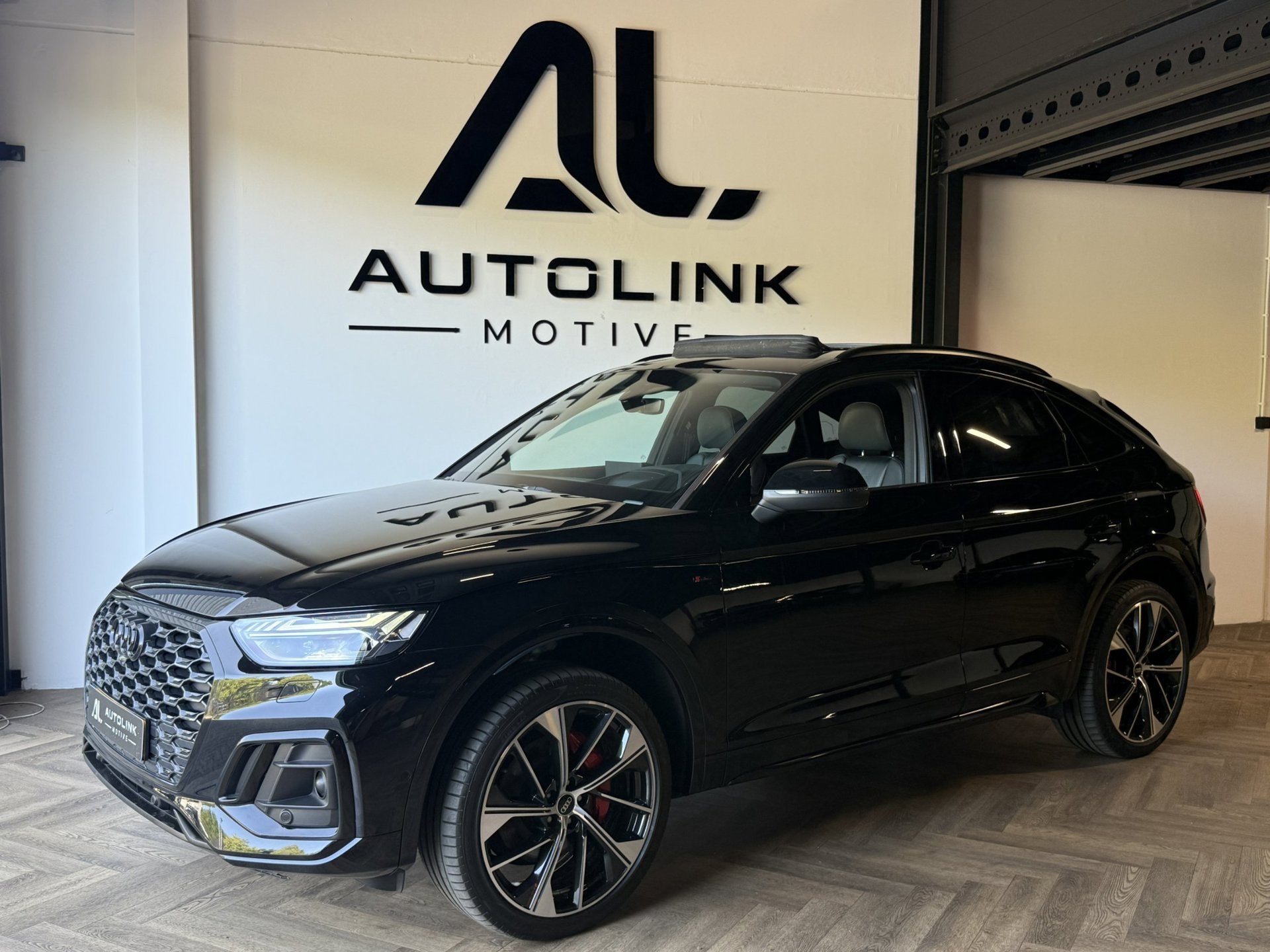 Audi Q5 Sportback 55TFSIe 367pk Quattro Competition S-Line P, Auto's, Automaat, Gebruikt, Zwart, 4 cilinders