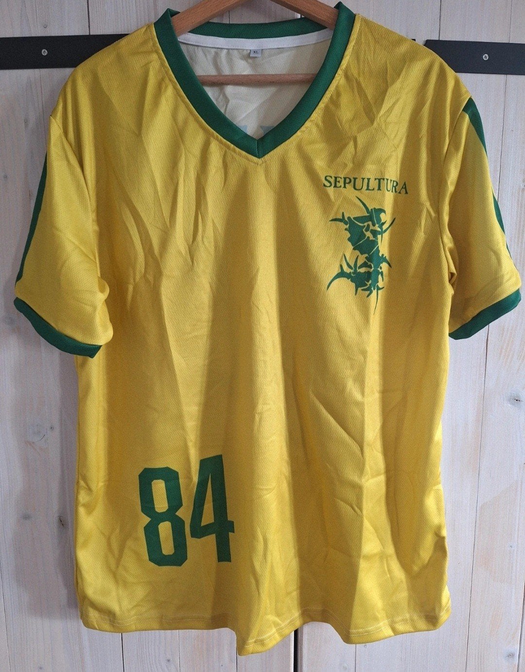 Super gaaf Brazilie/Sepultura voetbalshirt maat XL, Kleding | Heren, Geel, Ophalen of Verzenden, Bandshirt, Maat 56/58 (XL)