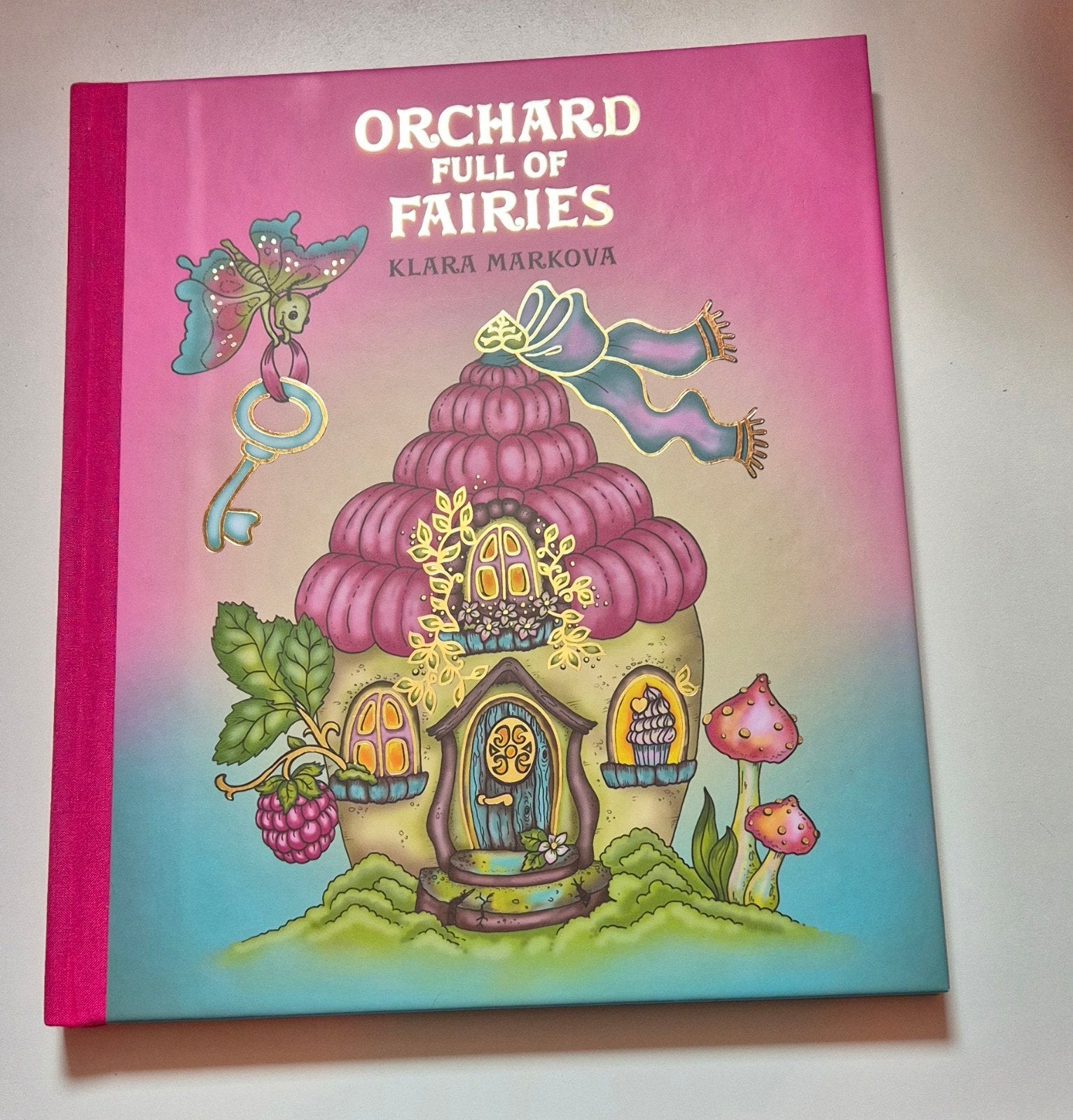 Orchard Full of Fairies - Klara Markova Kleurboek, Ophalen of Verzenden, Zo goed als nieuw, Klara Markova