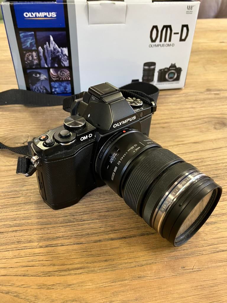 OLYMPUS OM-D.  E-M5 Nieuwstaat 3 objectieven compleet, Ophalen, Zo goed als nieuw, Olympus, Geen optische zoom