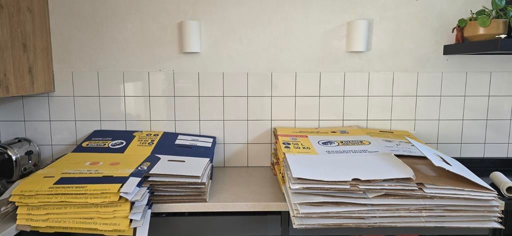 27 Verhuisdozen: 18 groot, 9 archief/boeken - Gebruikt, Ophalen, 40 tot 60 cm, Opvouwbaar, 50 tot 75 cm