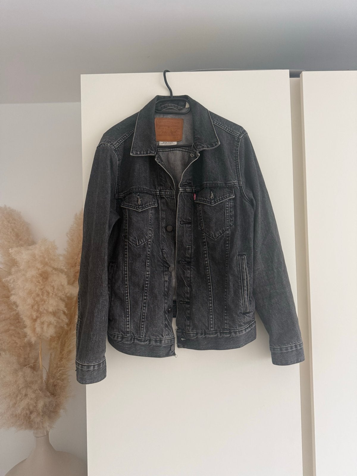 Levi's spijkerjas maat S - Zwart/Grijs, Ophalen of Verzenden, Zo goed als nieuw, Maat 46 (S) of kleiner, Zwart