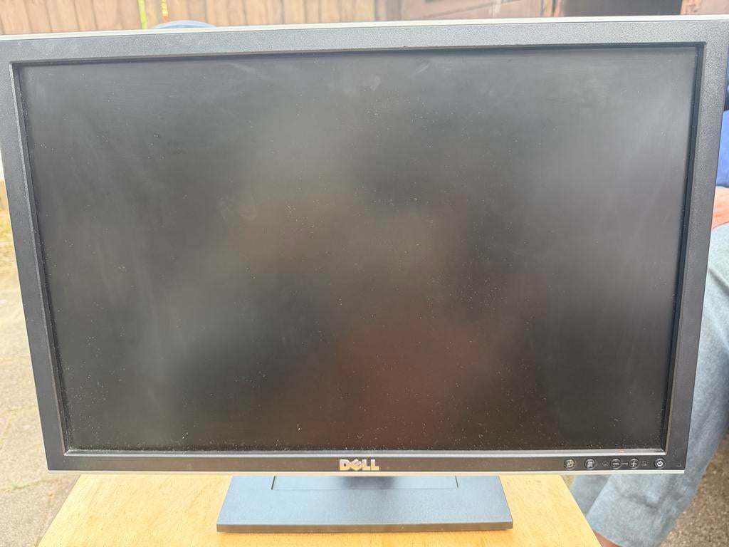 Dell 2208WFP 22 inch monitor met DVI, VGA en USB, Computers en Software, Monitoren, Gebruikt, In hoogte verstelbaar, Full HD, Ophalen of Verzenden