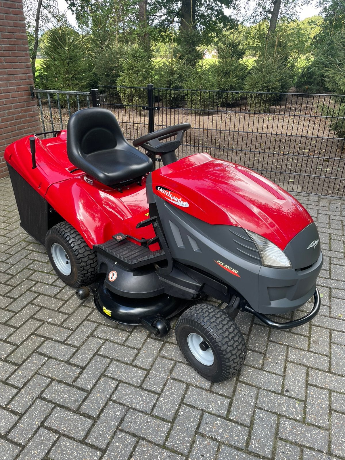 Nieuwstaat !!! Castelgarden 22 pk  2 cilinder 102 maaidek, Overige merken, -, -, Ophalen of Verzenden