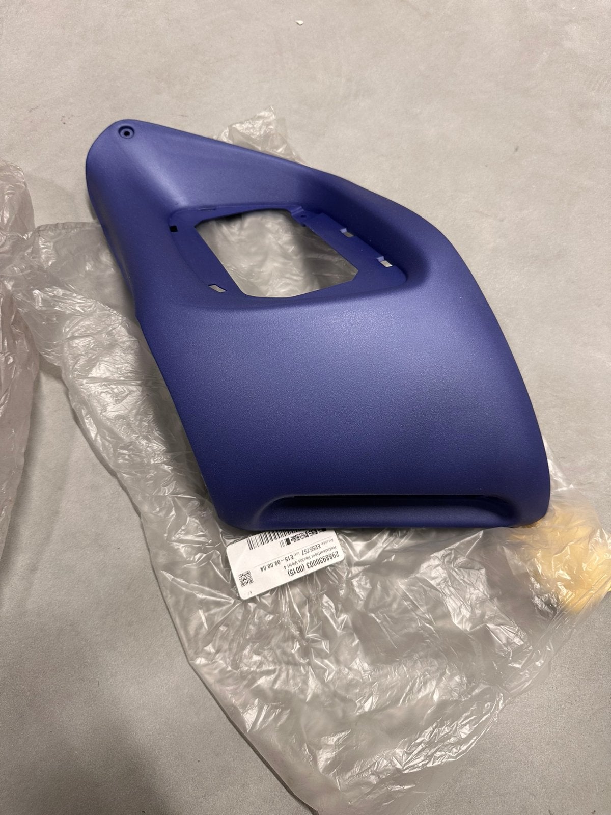 Origineel NOS radiateurkap radiateur kap gilera runner paars, Ophalen, Zo goed als nieuw