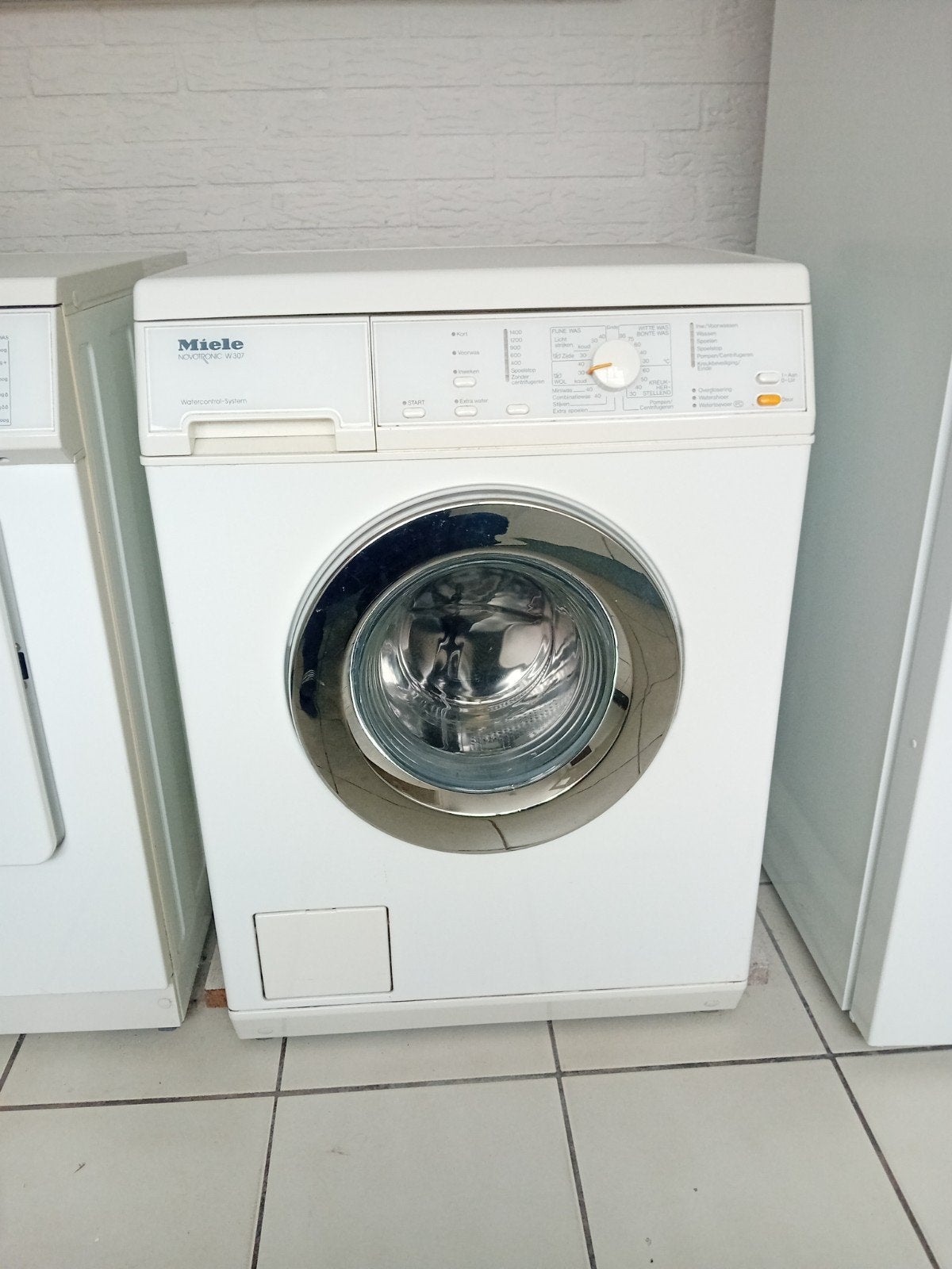 Miele Novotronic W 307 Wasmachine, 1200 tot 1600 toeren, Gebruikt, 4 tot 6 kg, Ophalen of Verzenden