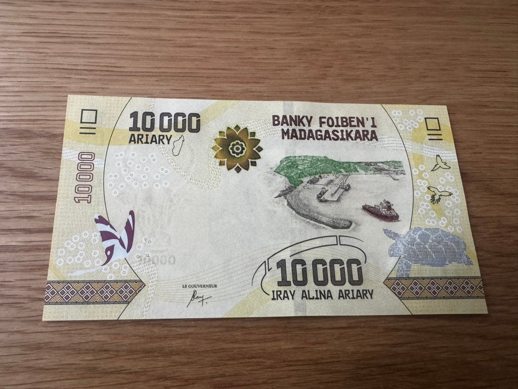 UNC biljet 10.000 Ariary Madagascar, Postzegels en Munten, Bankbiljetten | Afrika, Verzenden, Overige landen, Los biljet