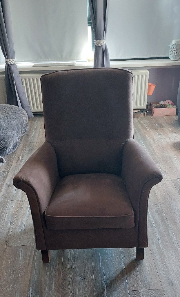 Fauteuil - bruin suede look, Ophalen, 75 tot 100 cm, Zo goed als nieuw, Leer