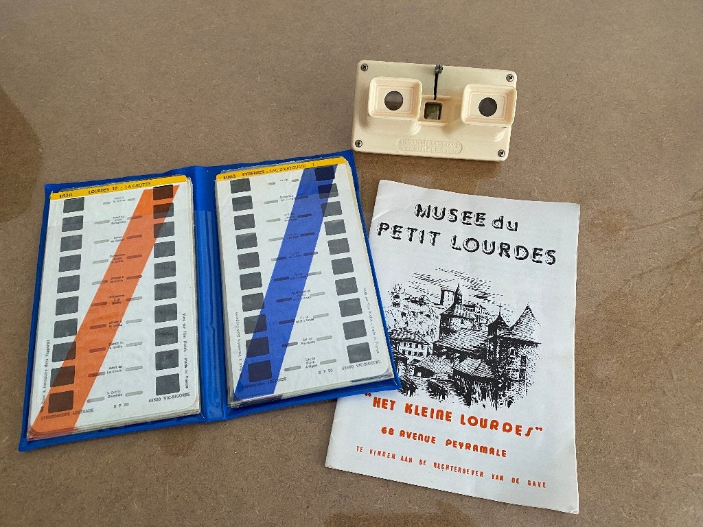 Vintage viewmaster ‘het kleine Lourdes’, Ophalen of Verzenden, Zo goed als nieuw, Christendom | Katholiek