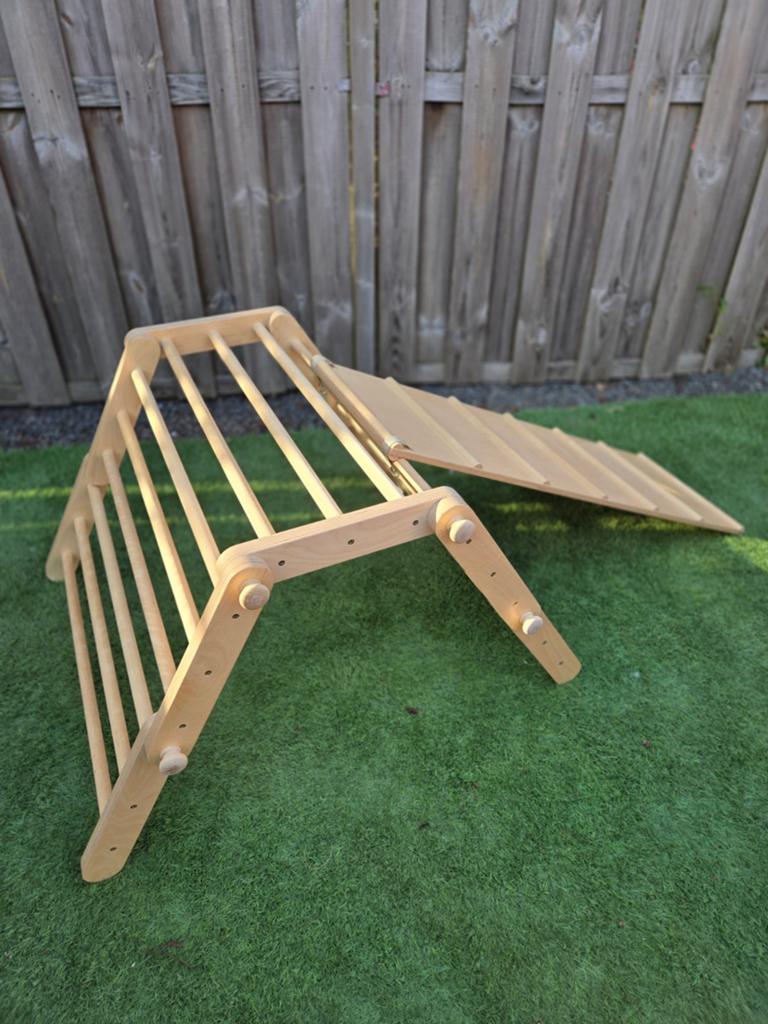 Houten klimrek met glijbaan en trap van Ette tete (Fipitri), Ophalen, Zo goed als nieuw, Glijbaan