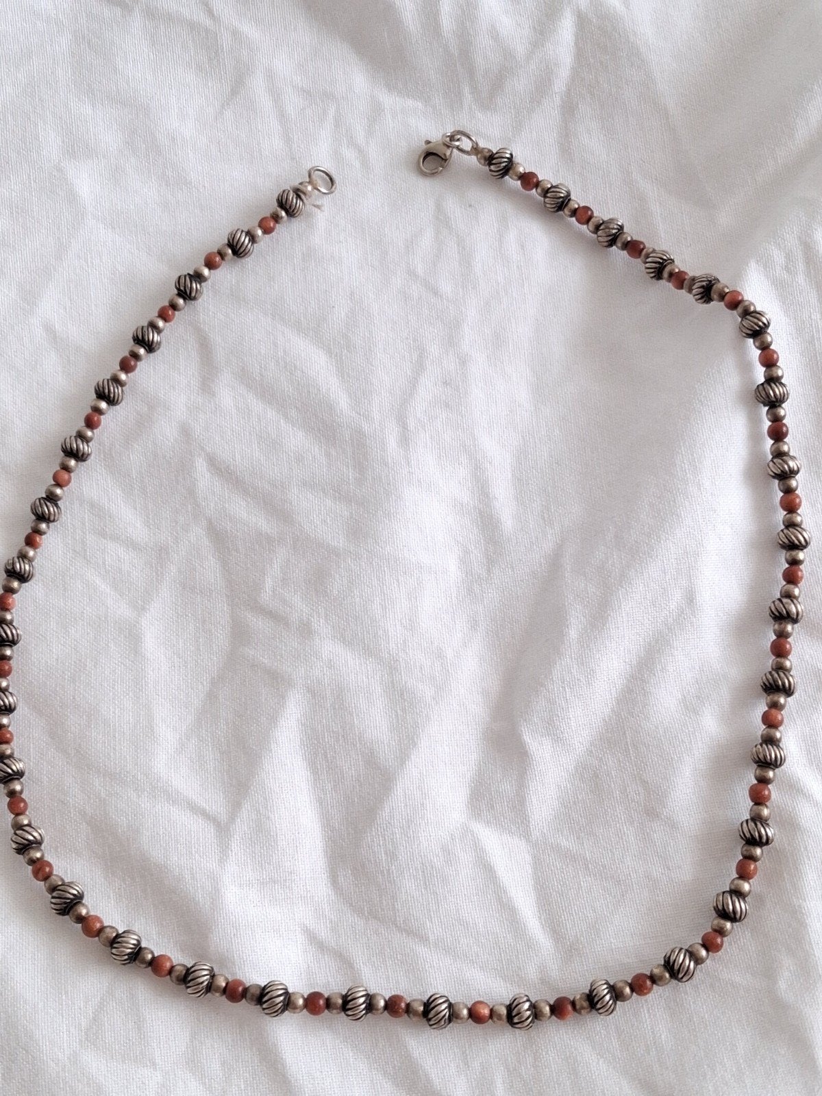 Navajo zilver en goudsmeden kralen ketting, Verzenden, Zilver, Zilver