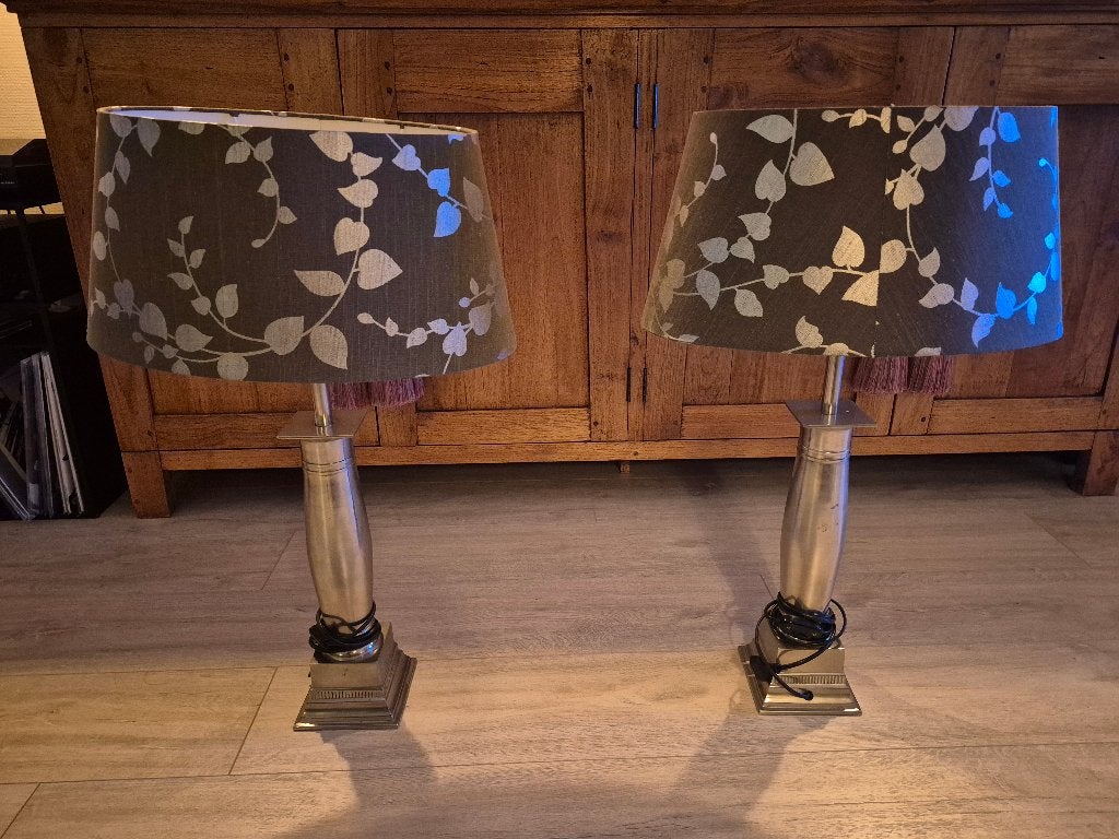 2x Lamp met zilveren voet, Ophalen, 50 tot 75 cm, Klassiek, Zo goed als nieuw