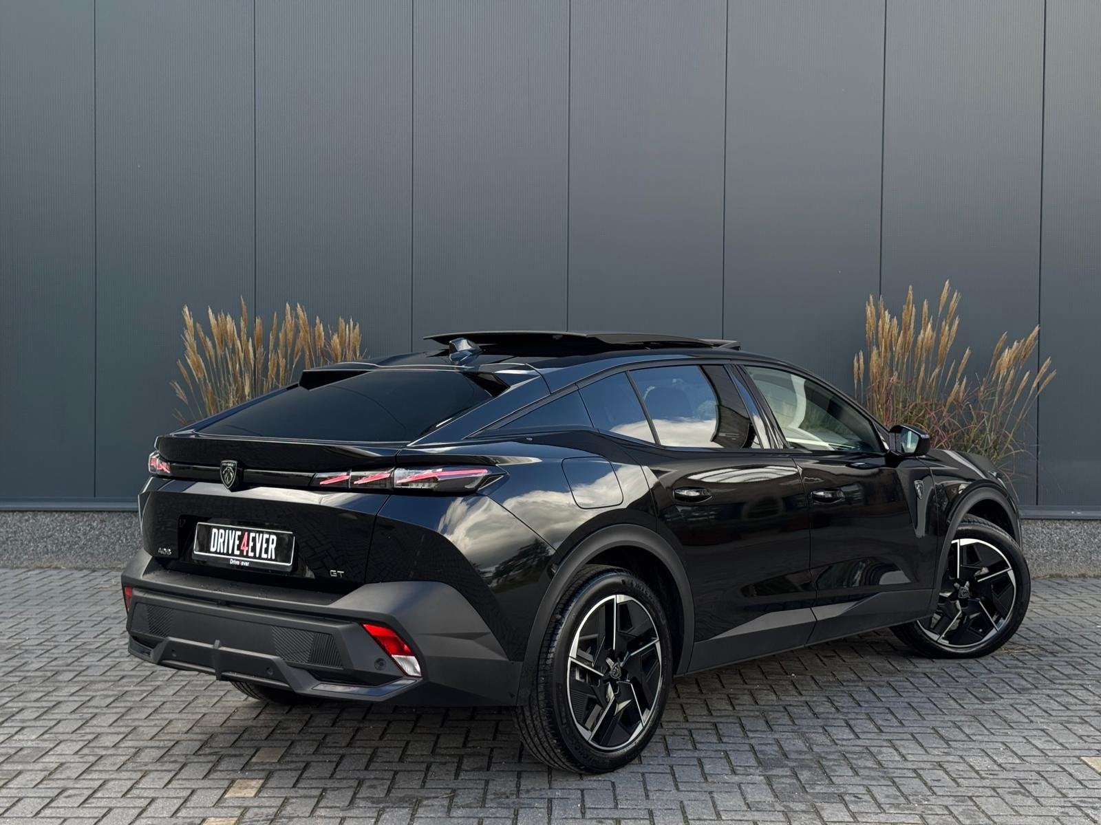 Peugeot 408 1.2 Hybrid GT | Pano | NAVI | 360 Camera| Memory, Auto's, Dealer onderhouden, Gebruikt, Zwart, 1199 cc