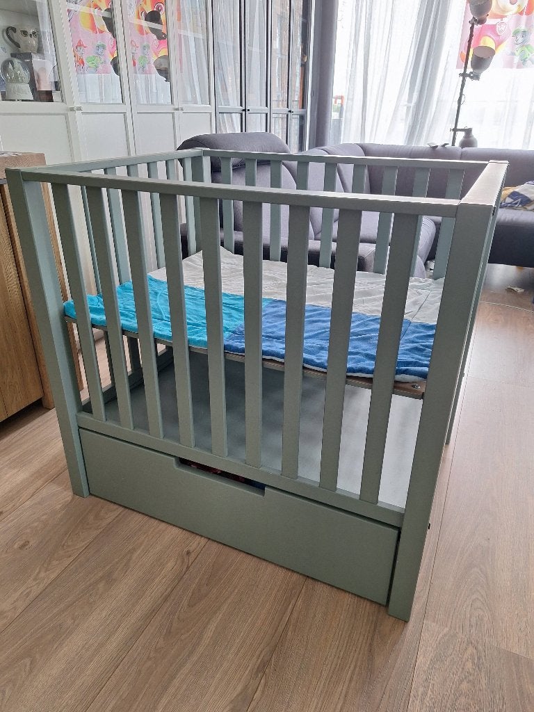 Europe Baby Mees Box met Lade en Boxkleed, Kinderen en Baby's, Ophalen, Zo goed als nieuw, Rechthoekig, In hoogte verstelbaar