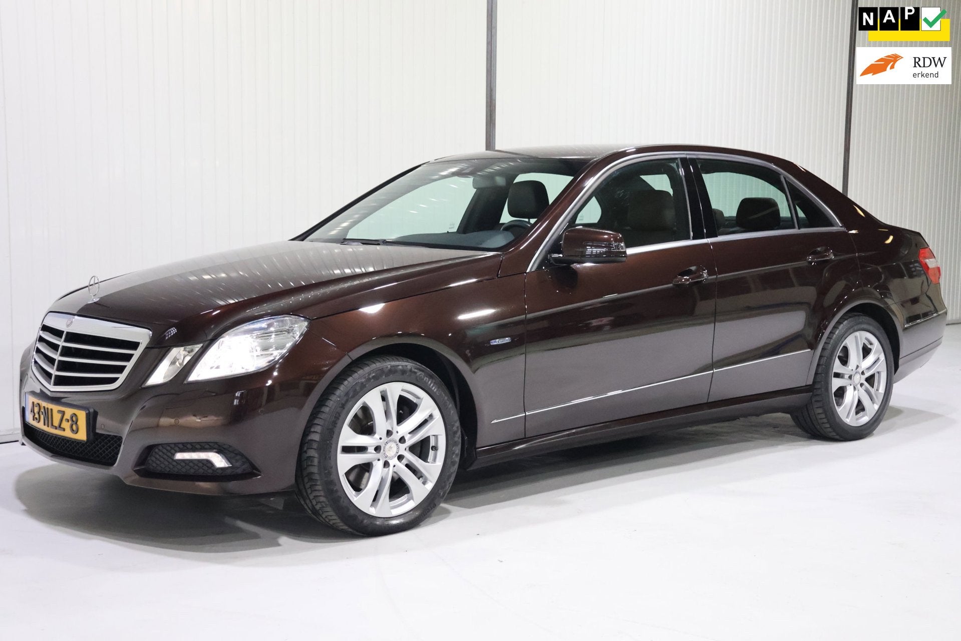 Mercedes-Benz E-klasse 250 CGI Business Class Avantgarde NET, Auto's, Achterwielaandrijving, Gebruikt, 4 cilinders, Bruin