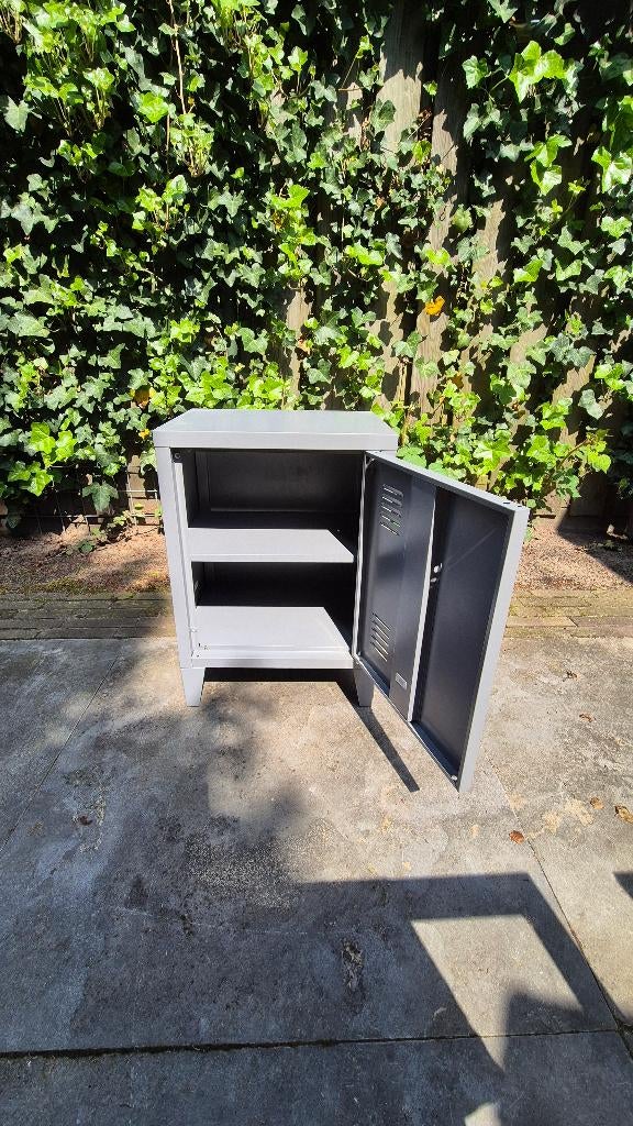 Kast, Huis en Inrichting, Ophalen, Minder dan 50 cm, Minder dan 100 cm, Metaal