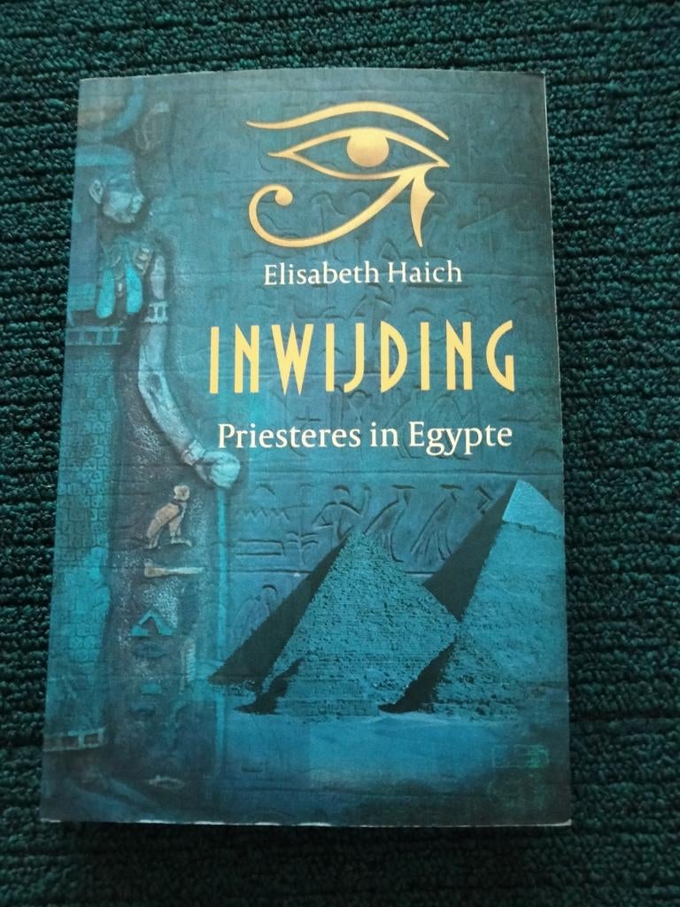Inwijding: Priesteres in Egypte - Elisabeth Haich, Gelezen, Ophalen of Verzenden, Elisabeth Haich, Spiritualiteit algemeen