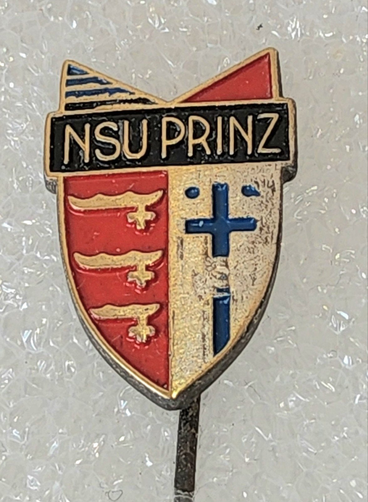Vintage NSU Prinz Speldje - Auto Merk, Verzamelen, Speldjes, Pins en Buttons, Ophalen of Verzenden, Gebruikt, Overige onderwerpen