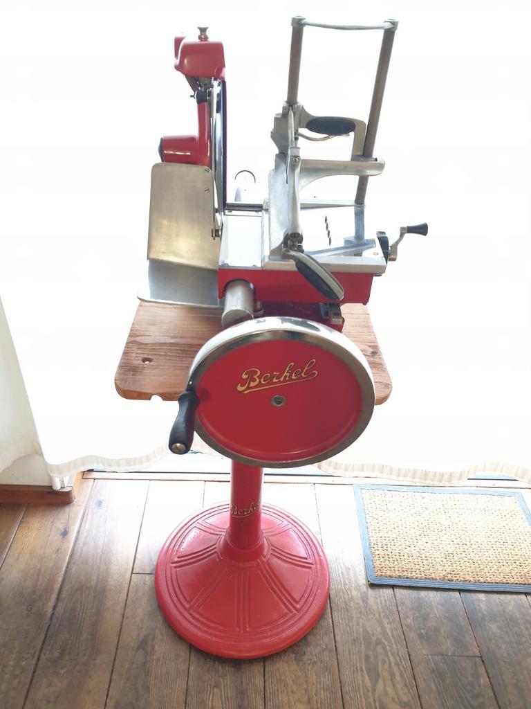 Snijmachine type berkel, Ophalen