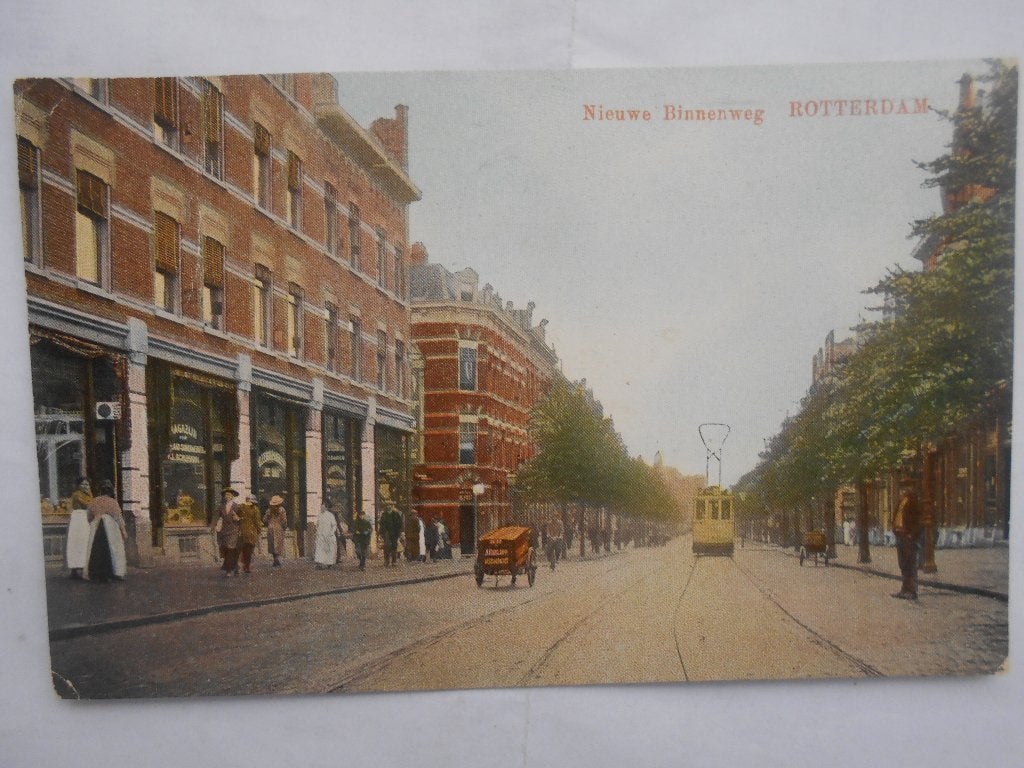 Rotterdam Nieuwe Binnenweg 1910 - Tram en Wandelaars, Ophalen of Verzenden, Voor 1920, Gelopen, Zuid-Holland