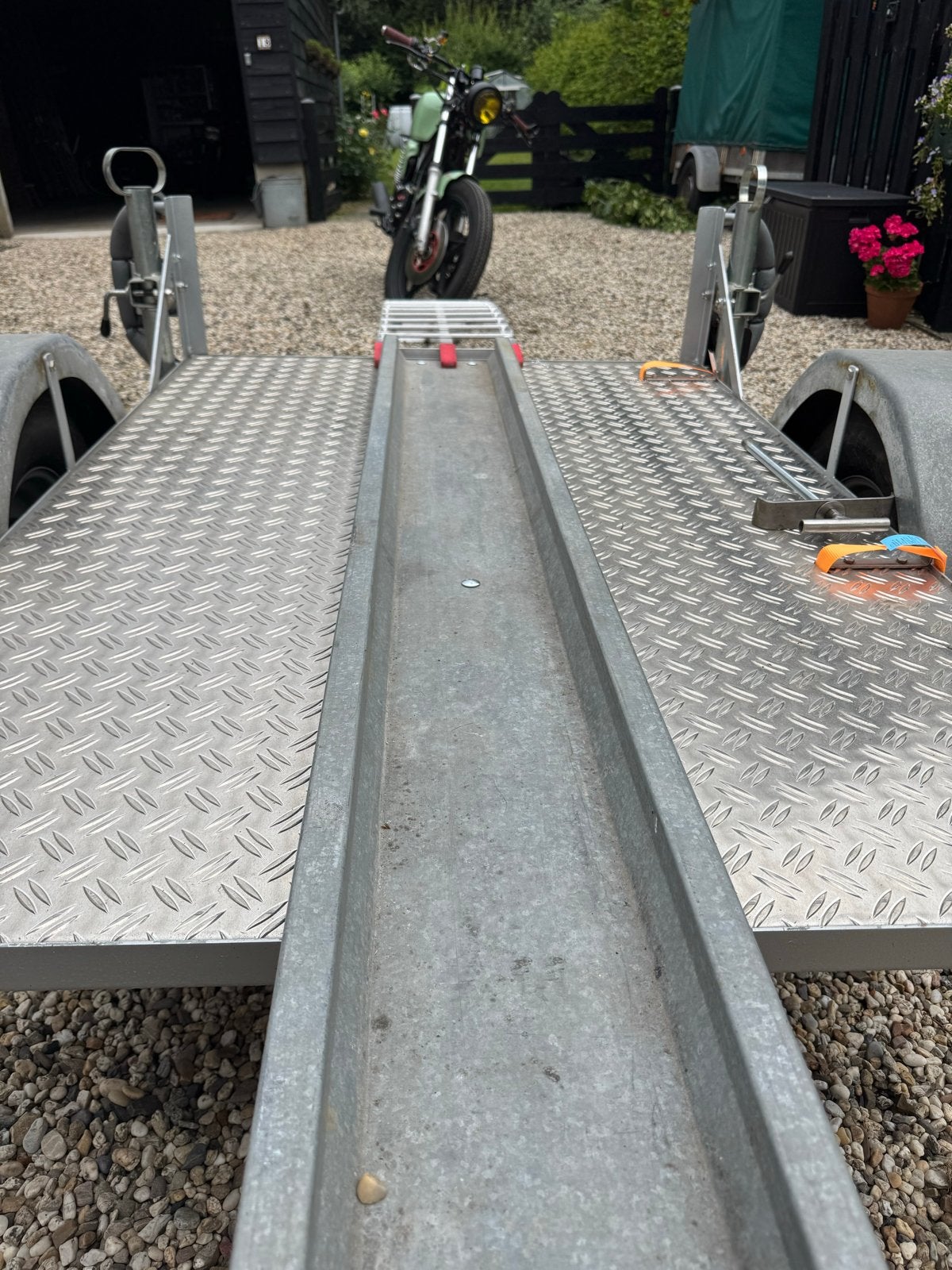 Motorfietsaanhanger met oprijplaat, Ophalen, Gebruikt