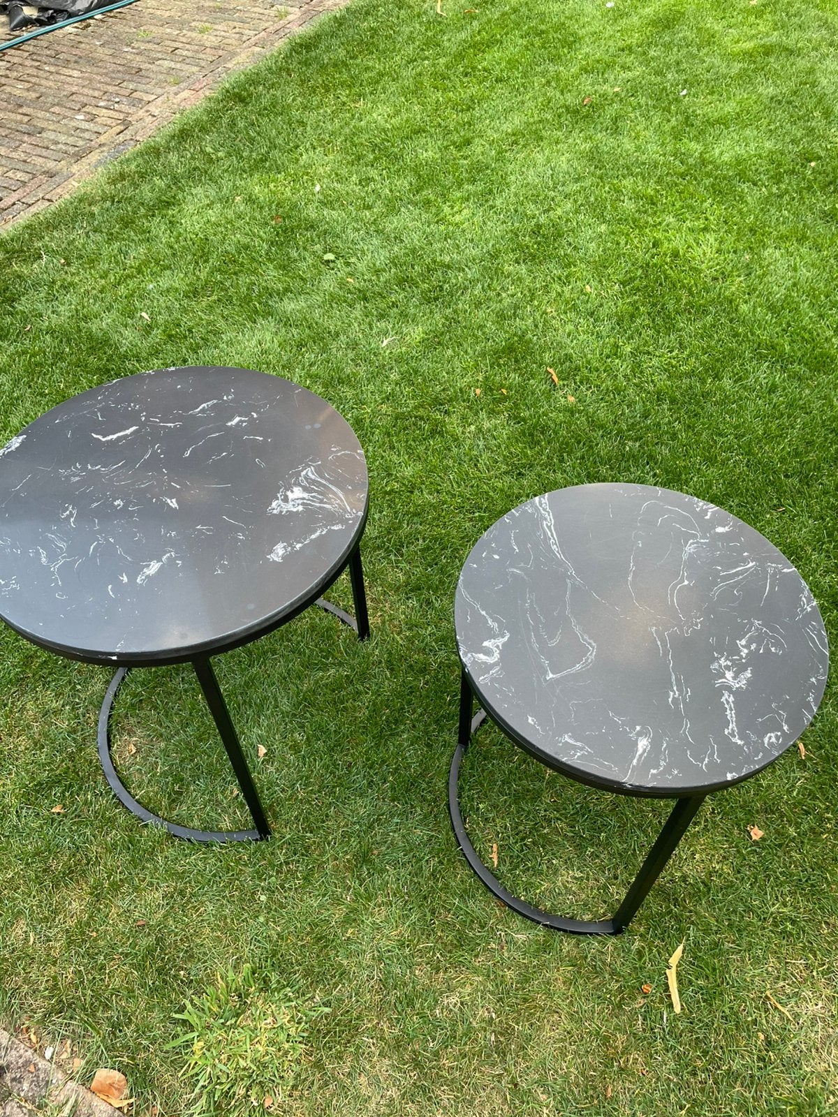 Bijzettafeltjes marble zwart wit, Minder dan 55 cm, Rond, Zo goed als nieuw, Ophalen
