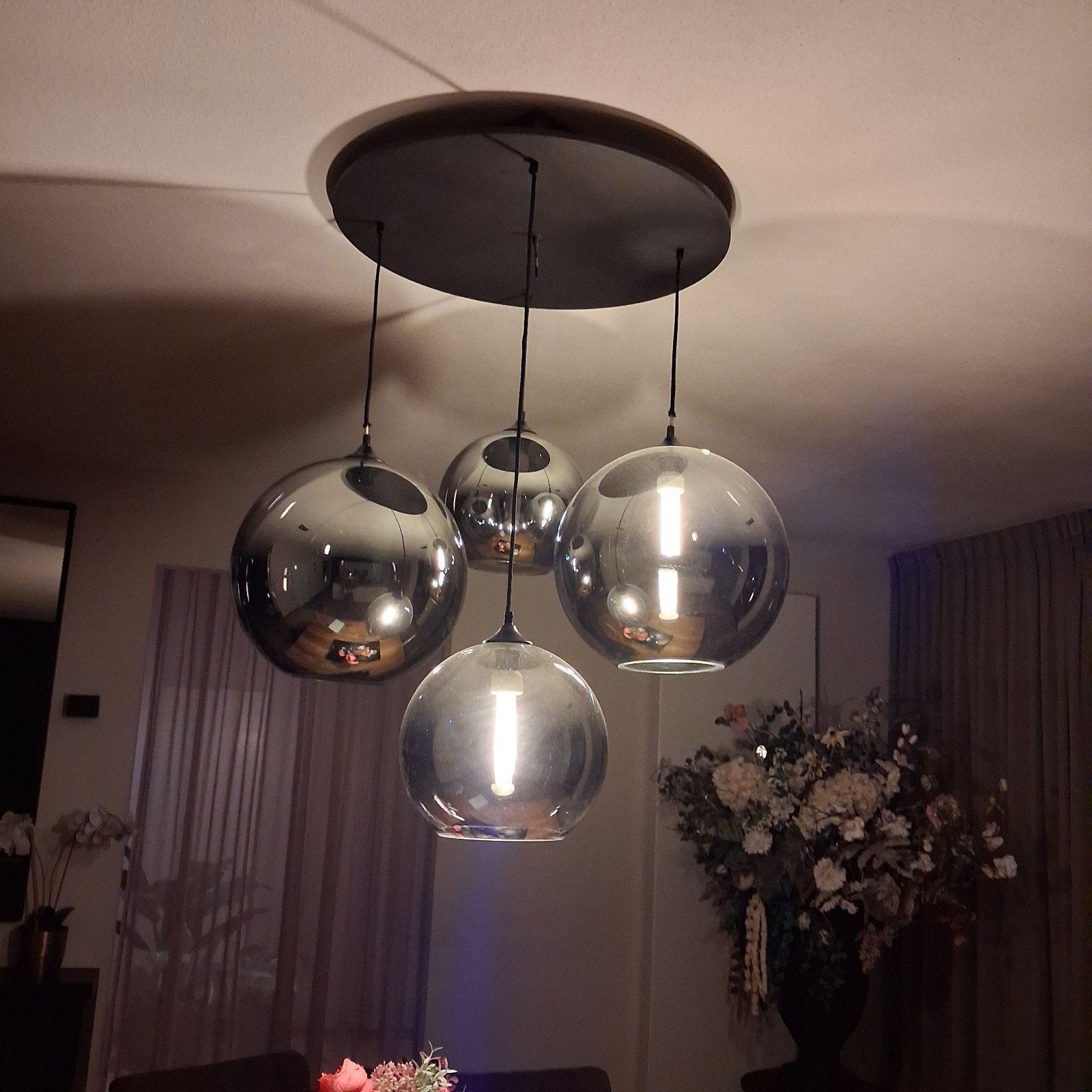 Moderne hanglamp met smoke glazen bollen - 70 cm diameter, Huis en Inrichting, Ophalen, E27 (groot), Modern, Glas
