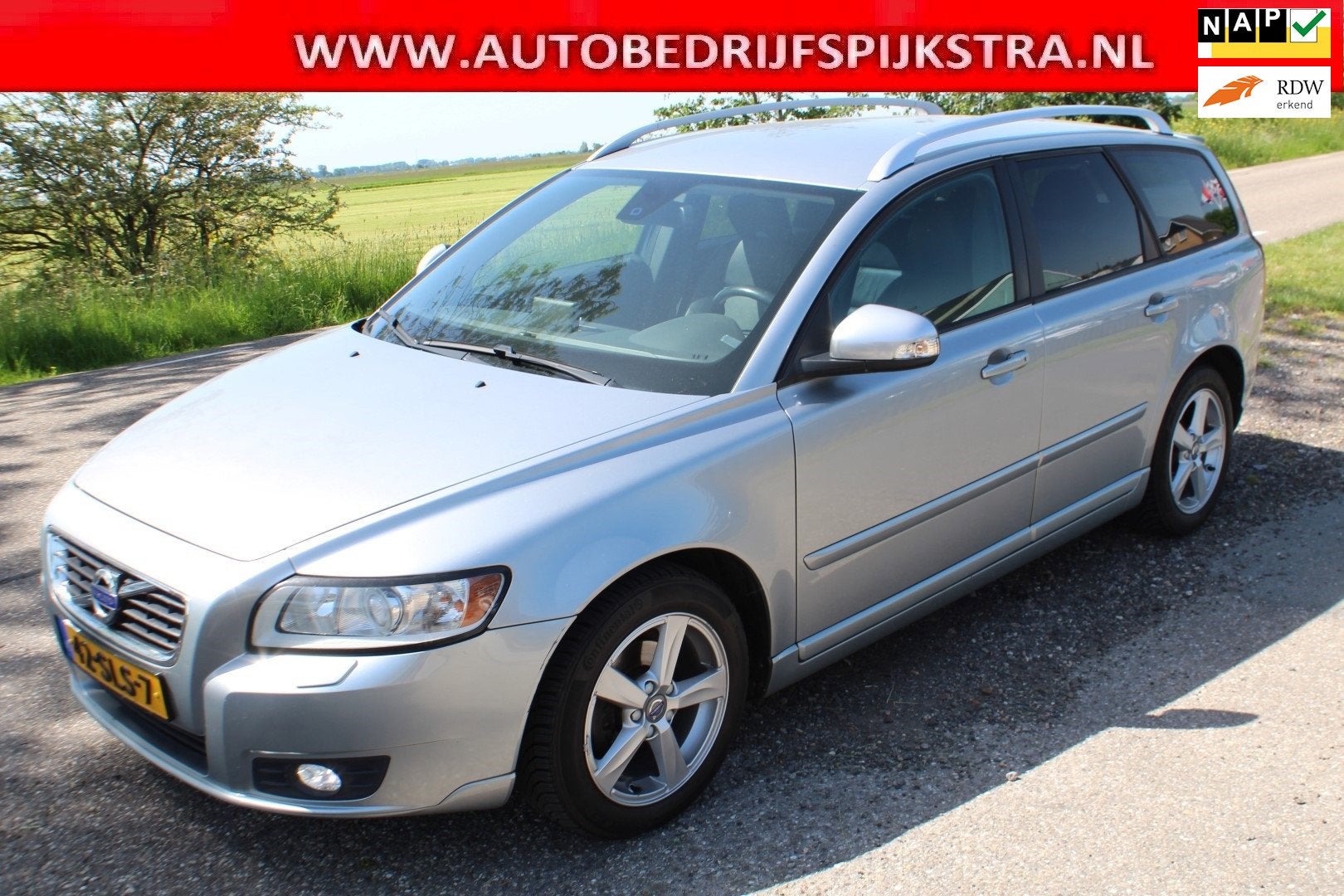 Volvo V50 2.0 Limited Edition // LEER / NAVI / LMV //, Auto's, Gebruikt, Zwart, 1279 kg, 66 €/maand