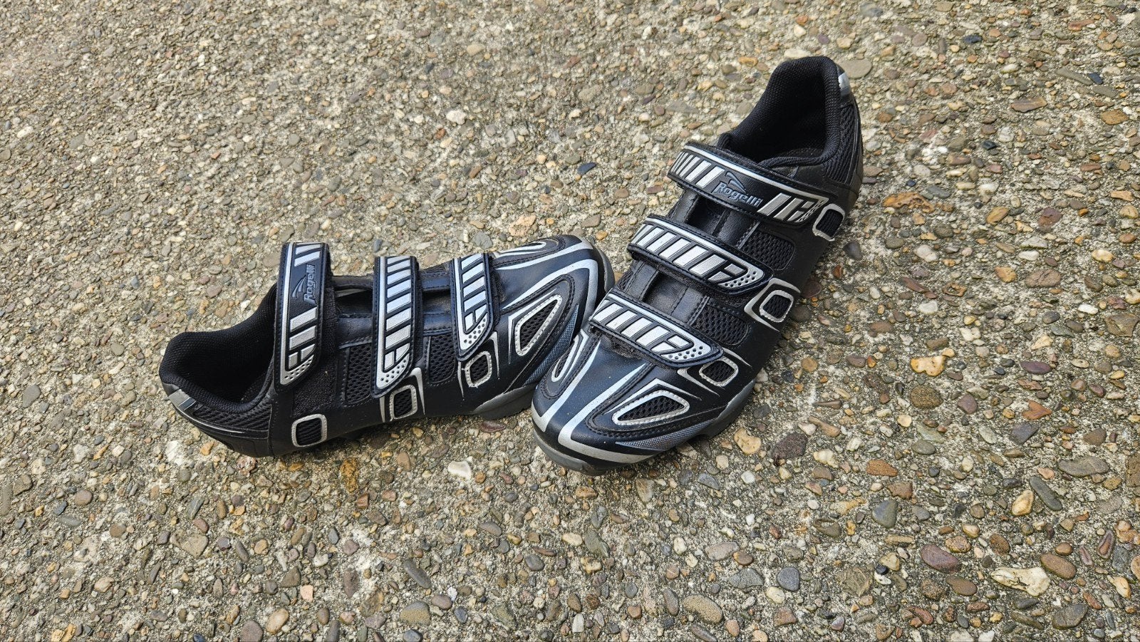 Fietskleding set: helm, shirt, broek, schoenen, handschoenen, Ophalen of Verzenden, Zo goed als nieuw