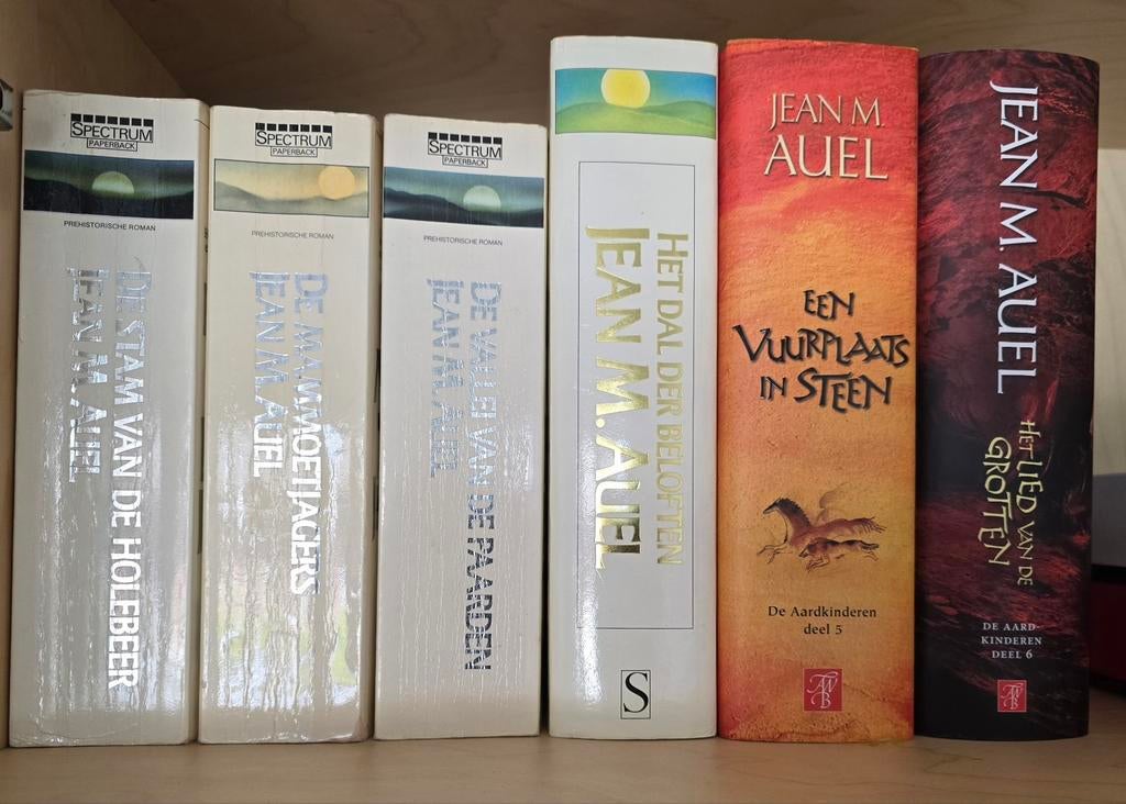 Jean M. Auel serie 6 boeken De Aardkinderen, Boeken, Fantasy, Ophalen of Verzenden