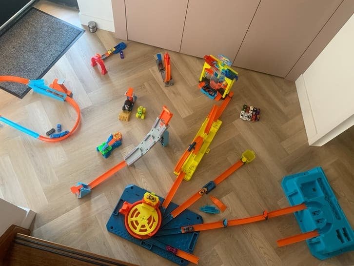 Grote Hot Wheels Baanset met Auto's en Carwash, Ophalen, Gebruikt