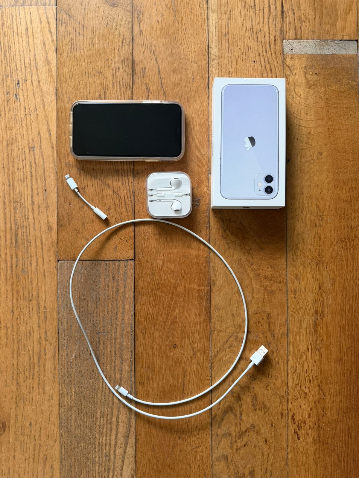 Iphone 11 kleur lila, Telecommunicatie, Mobiele telefoons | Apple iPhone, 92 %, Paars, Met simlock, Zonder abonnement