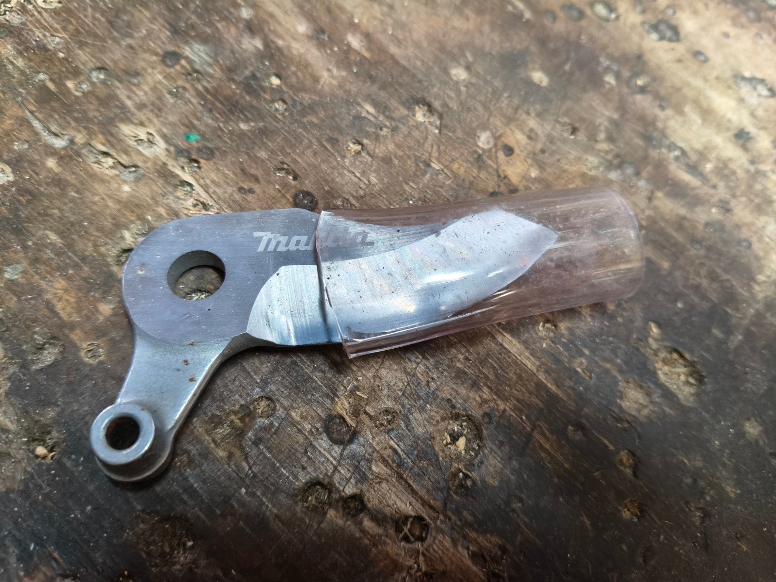 Nieuw Makita snoeimes
Nieuw mes voor de snoeischaar
Afmeting, Ophalen of Verzenden, Nieuw