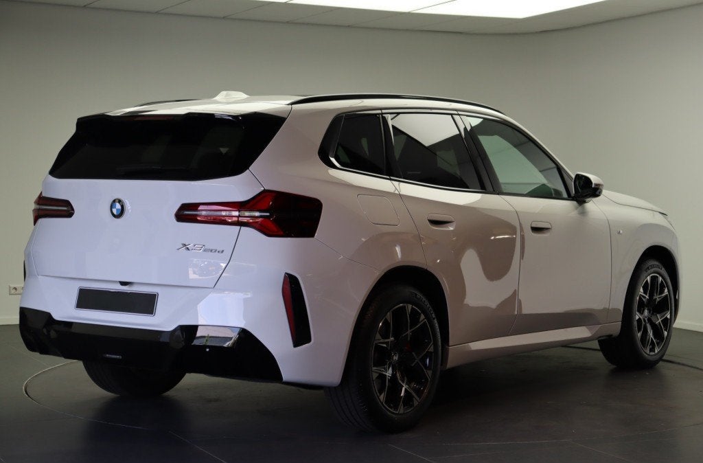 BMW X3 20d xDrive M Sport Automaat / Panoramadak / Trekhaak, Auto's, BMW, 4 cilinders, Wit, Bedrijf, Diesel