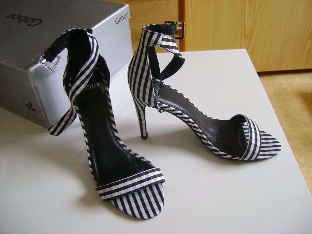 zwart/witte hakken van 9,5cm hoog van manfield maat 37, Zwart, Ophalen of Verzenden, Zo goed als nieuw, Schoenen met hoge hakken
