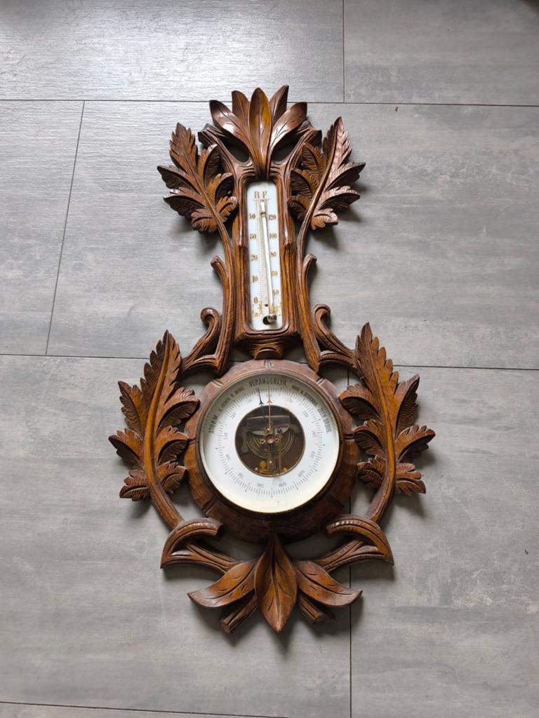 Antieke 19e Eeuwse Barometer met Zwarte Woud Houtsnijwerk, Antiek en Kunst, Ophalen of Verzenden