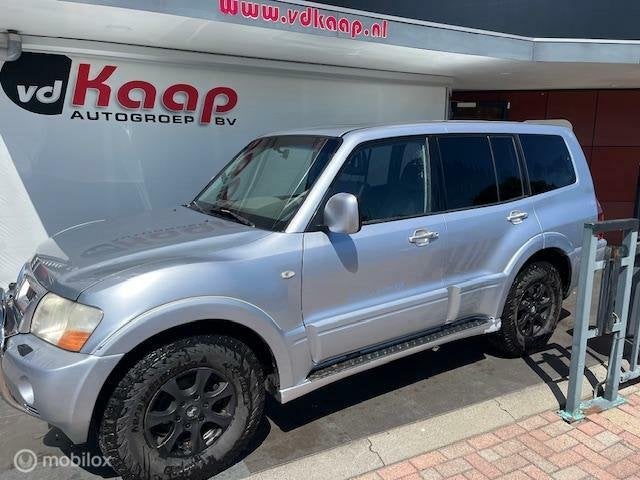Mitsubishi Pajero 3.2 Di-D Instyle Long Body EXPORT PRIJS, Auto's, Mitsubishi, Bedrijf, Te koop, Pajero, 4x4, ABS, Airbags, Airconditioning