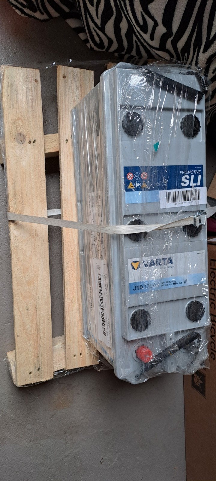 Nieuwe Varta J10 12V  130Ah landbouw accu - verkeerd besteld, Ophalen, Nieuw, Universele onderdelen