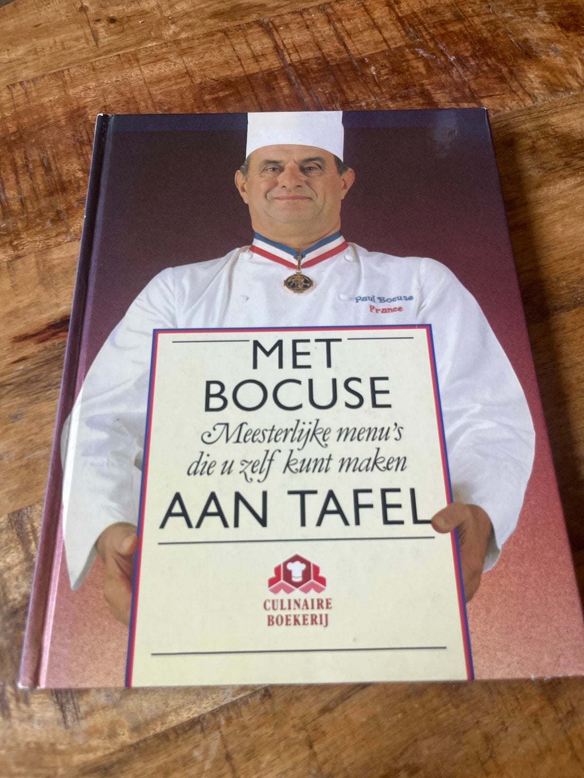 Met Bocuse aan tafel - Meesterlijke menu's, Ophalen of Verzenden, Gelezen, Frankrijk, Voorgerechten en Soepen