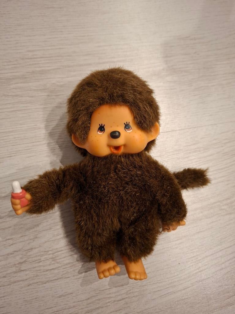 1974 Monchhichi bruin, Ophalen of Verzenden, Gebruikt, Beeldje of Poppetje