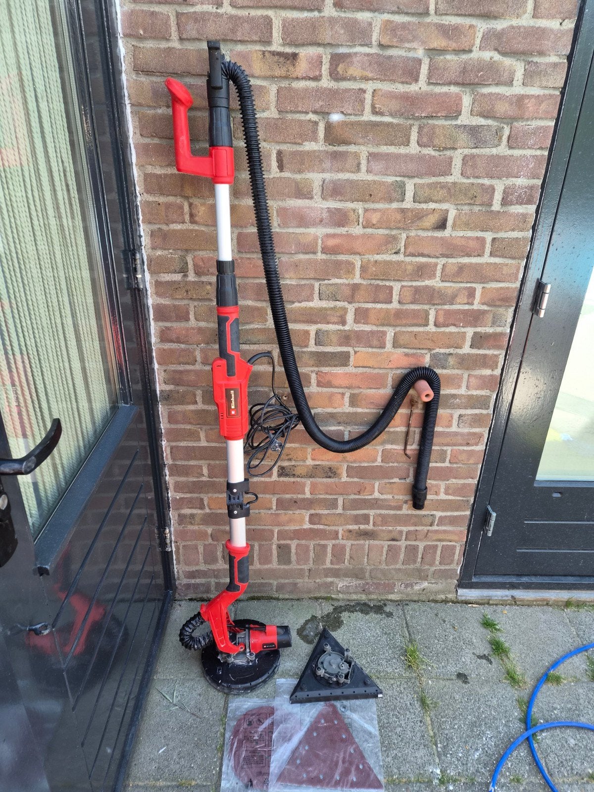 Einhell Plafond- en Muurschuurmachine met Bosch Schuurpapier, Ophalen, Zo goed als nieuw, 600 tot 1200 watt, Overige typen
