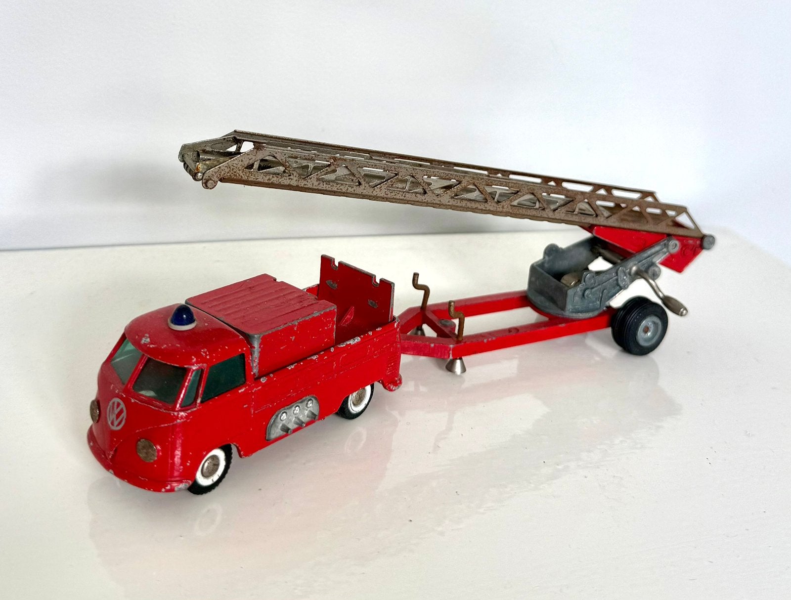 Tekno Denmark 408/409 Falck Volkswagen + trailer set, Verzenden, Gebruikt, Auto, Overige merken