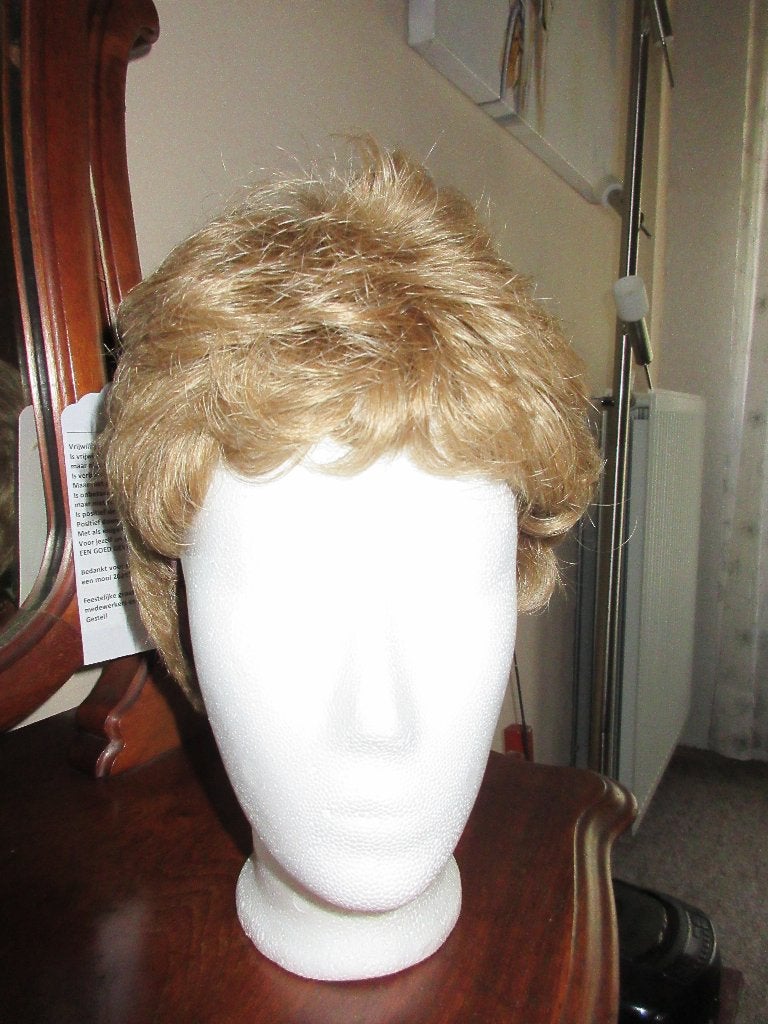 pruik Dames, Sieraden, Tassen en Uiterlijk, Uiterlijk | Haarverzorging, Ophalen of Verzenden, Zo goed als nieuw, Pruik of Haarverlenging