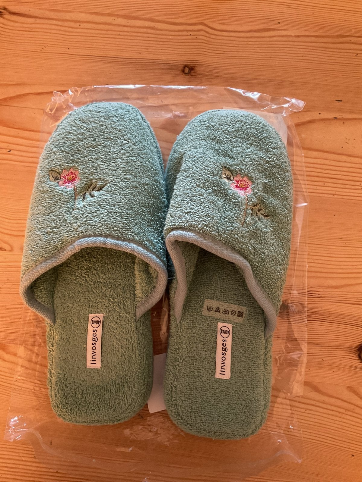 Nieuwe Pantoffels Linvosges 40/41, Ophalen of Verzenden, Zo goed als nieuw, Groen, Sneakers of Gympen
