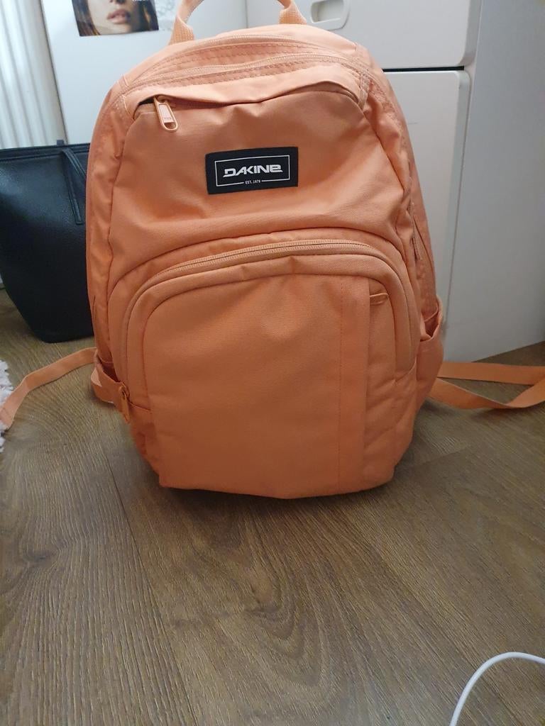 Dakine rugzak koraal oranje/roze, Overige merken, Gebruikt, 25 tot 40 cm, Ophalen of Verzenden