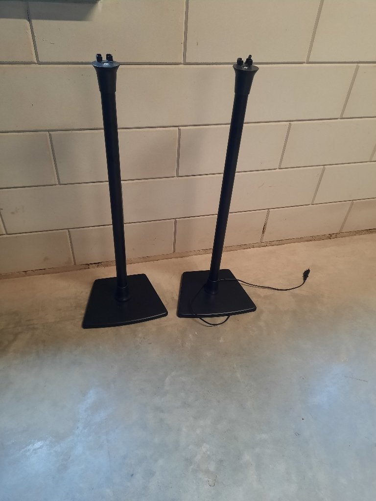 2x sanus speaker, Audio, Tv en Foto, Luidsprekers, Zo goed als nieuw, Minder dan 60 watt, Front, Rear of Stereo speakers, Ophalen