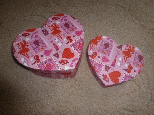 NIEUW 2 hartjes doosjes rose leuk cadeau voor valentijnsdag, Ophalen of Verzenden, Nieuw