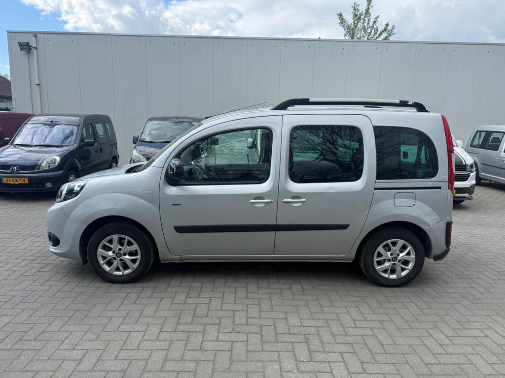 Renault Kangoo 1.2 TCe Rolstoelauto 3+1 Automaat - Bodemverl, Gebruikt, 1295 kg, Met garantie (alle), 4 stoelen